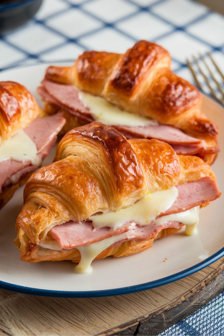 Cuerno de Jamón y Queso